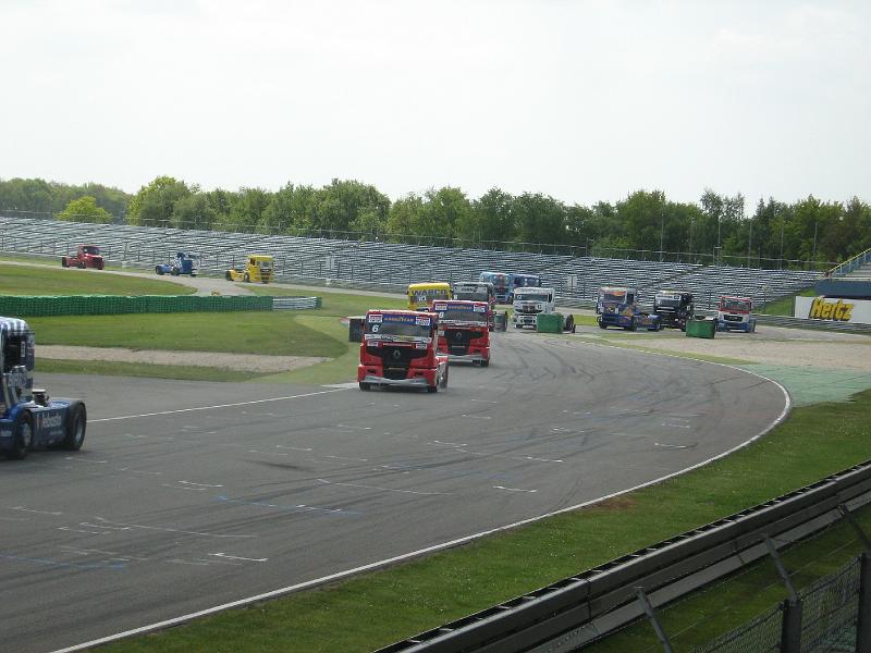 tt-circuit grandprix trucks race.jpg - Door de Geert Timmer bocht.